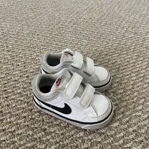 Toddler Nikes with black logo size 6